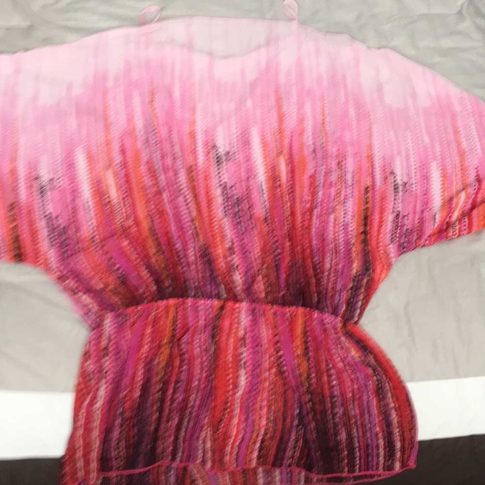 Pink top - Picture 4 of 4